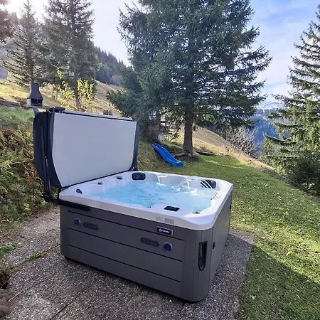 Apartment Cozy Alpine - Hot Tub & Balcony Views