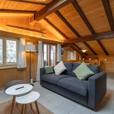 Cozy Alpine - Hot Tub & Balcony Views Apartmán