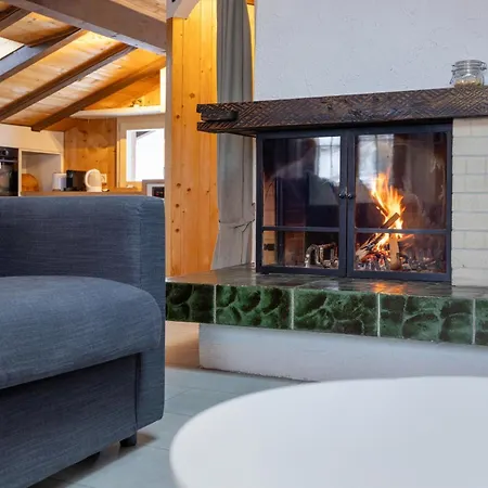 Apartment Cozy Alpine - Hot Tub & Balcony Views