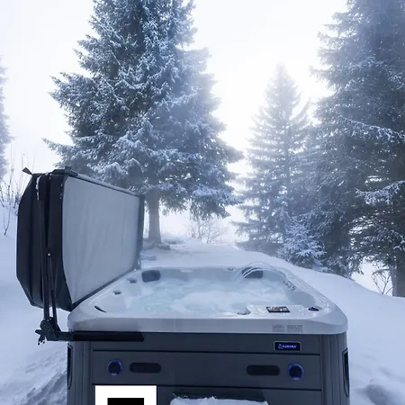 Cozy Alpine - Hot Tub & Balcony Views