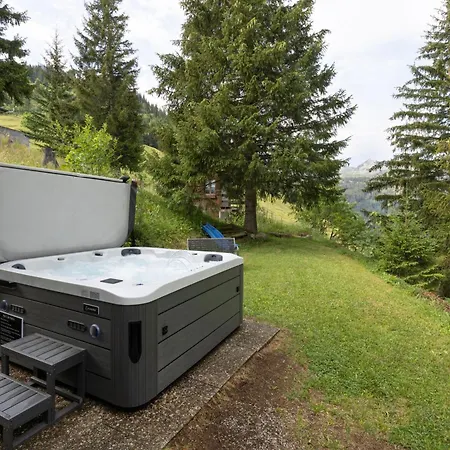 Cozy Alpine - Hot Tub & Balcony Views