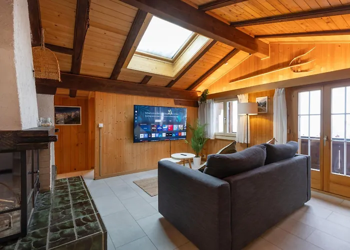 Cozy Alpine - Hot Tub & Balcony Views * Axalp