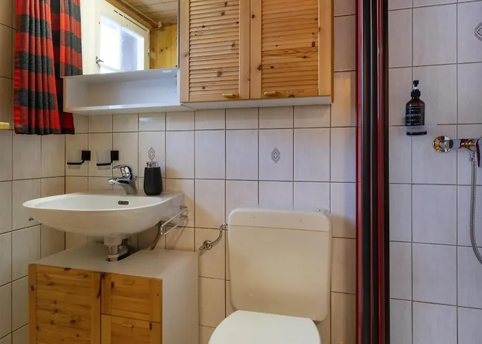 Cozy Alpine - Hot Tub & Balcony Views Appartement *