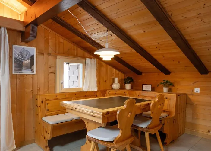 Cozy Alpine - Hot Tub & Balcony Views *