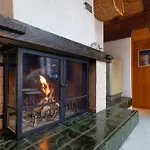 Διαμέρισμα Cozy Alpine - Hot Tub & Balcony Views Axalp