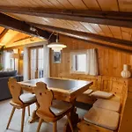 Cozy Alpine - Hot Tub & Balcony Views Axalp