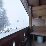 Διαμέρισμα Cozy Alpine - Hot Tub & Balcony Views