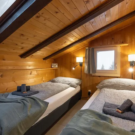 Cozy Alpine - Hot Tub & Balcony Views *