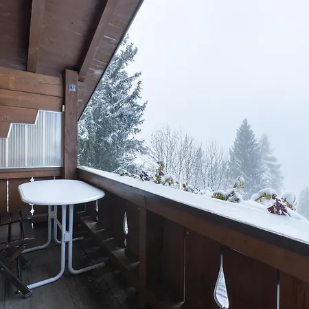Cozy Alpine - Hot Tub & Balcony Views