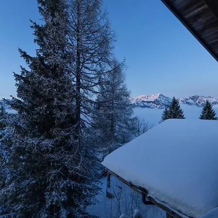 Cozy Alpine - Hot Tub & Balcony Views *