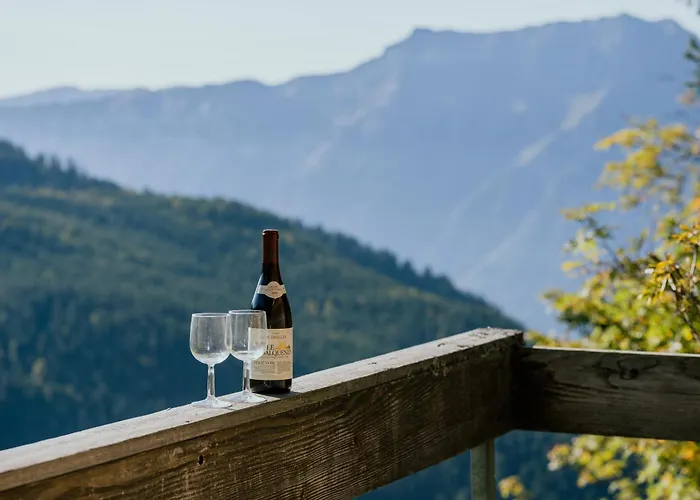 아파트 Cozy Alpine - Hot Tub & Balcony Views *